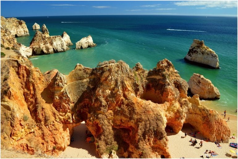 How Tourism is Shaping Waste Management Challenges in the Algarve