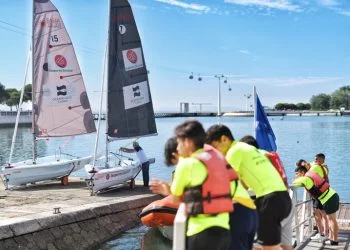 Fundação Oceano Azul e Oceanário de Lisboa apoiam desporto escolar com doação de equipamento náutico